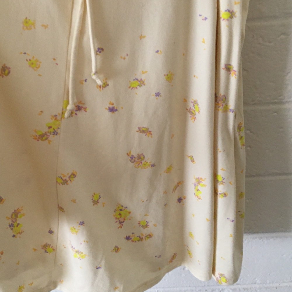Urban Outfitters Pale Yellow Floral Cream Dress - Picture 15 of 15